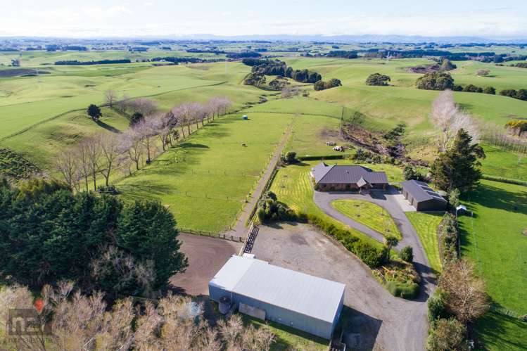 702 Mount Stewart Halcombe Road Halcombe_1