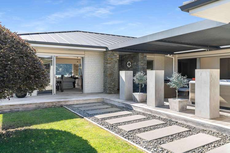 209 Beach Road Whangamata_18