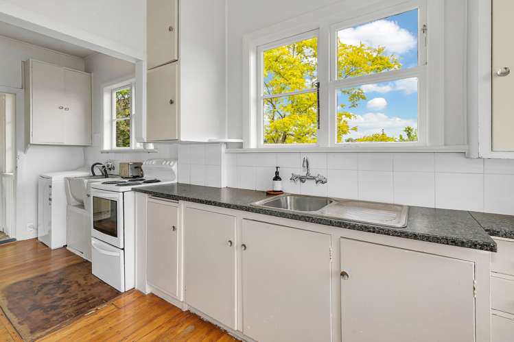 98 Moa Road Point Chevalier_2