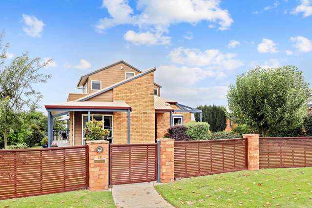 Spacious two level family home