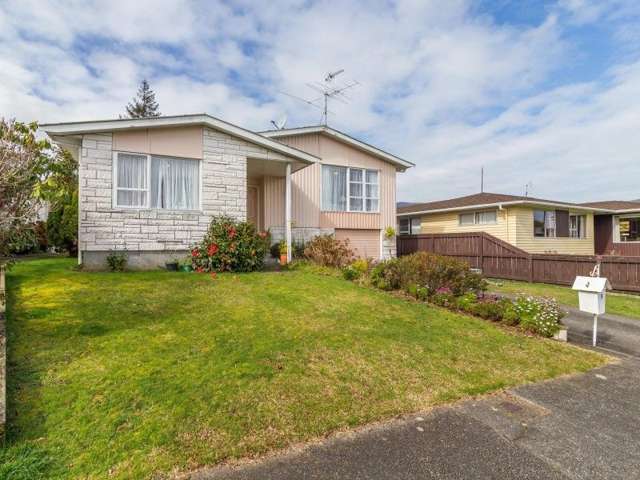 9 Brightwater Crescent Totara Park_1