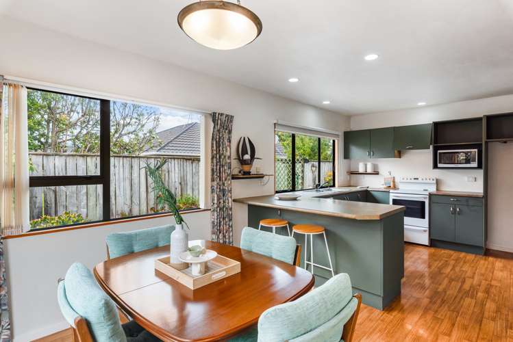 7 Beachwater Grove Paraparaumu Beach_10