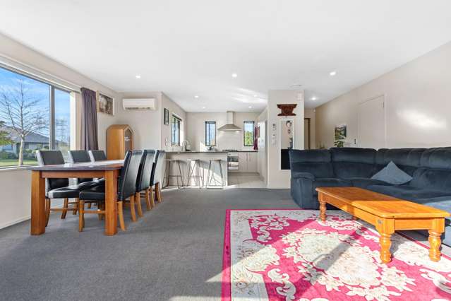 4 Charente Way Yaldhurst_2