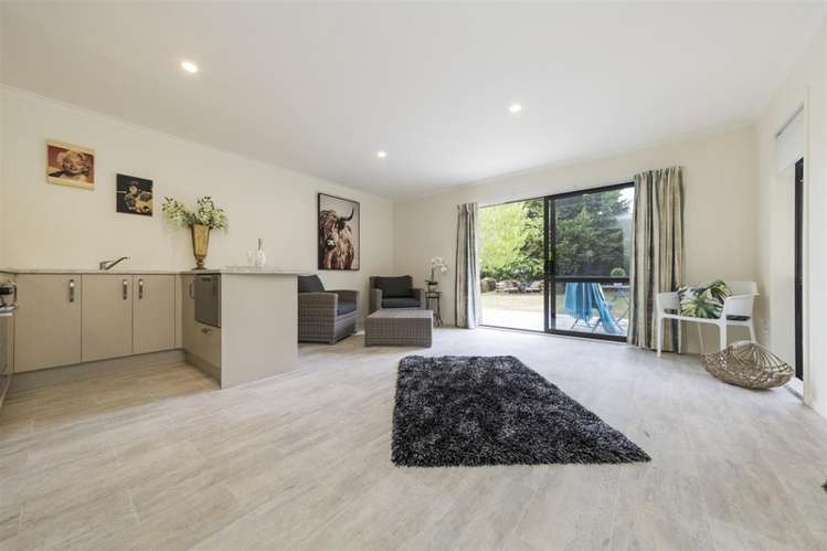 15d Aitken Street Bulls_19