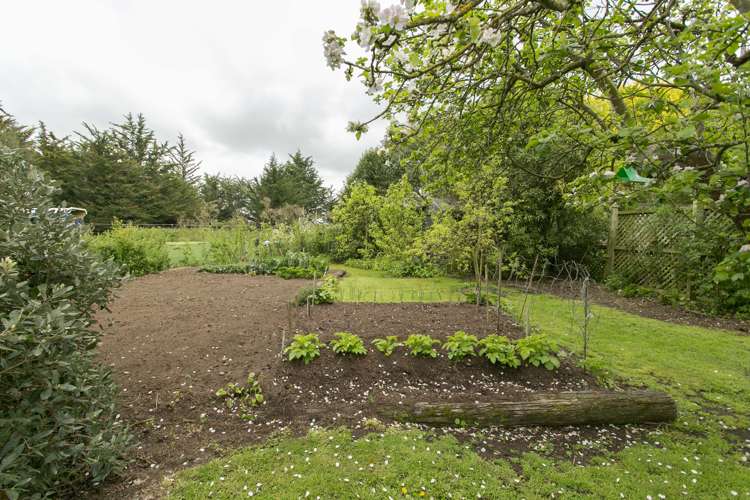 6 Fairfield Road West Fairton_22