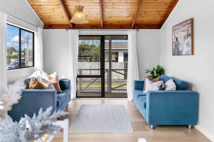 16 Parakai Avenue Parakai_8