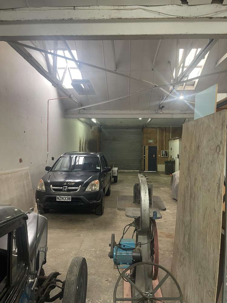 2/155 Gracefield Road Gracefield_1