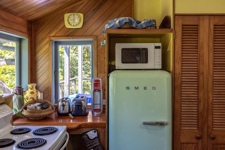 39 Victoria Road South Onetangi_11