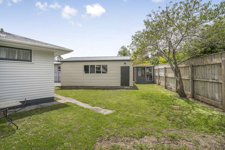 11 Dewsbury Grove Wainuiomata_16
