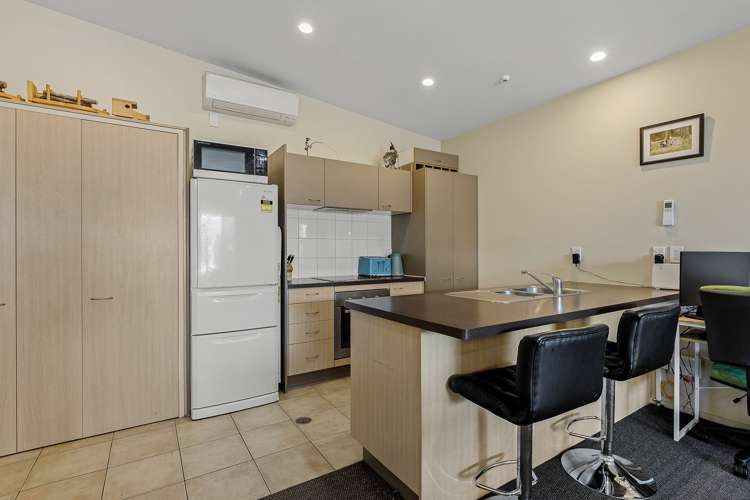 2/40 Hayton Road Wigram_3