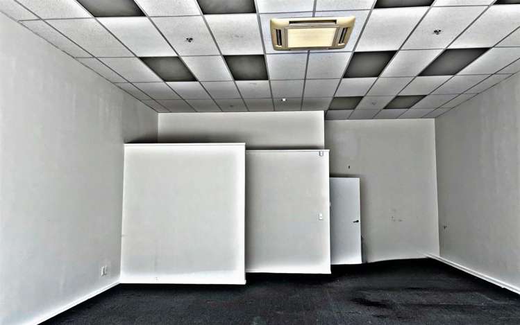 (Unit 4) 62-78 Hurstmere Road Takapuna_2