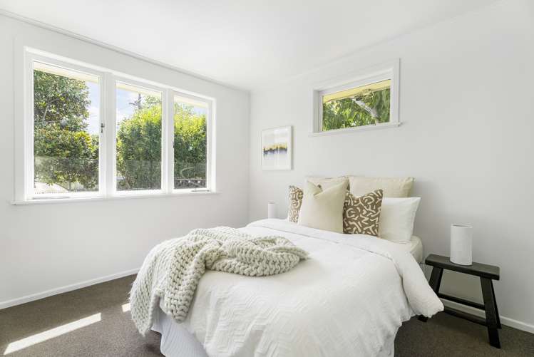 100 Cobham Crescent Kelston_9