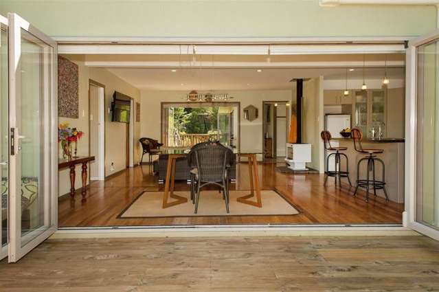 2 Ocean Beach Road Tairua_3