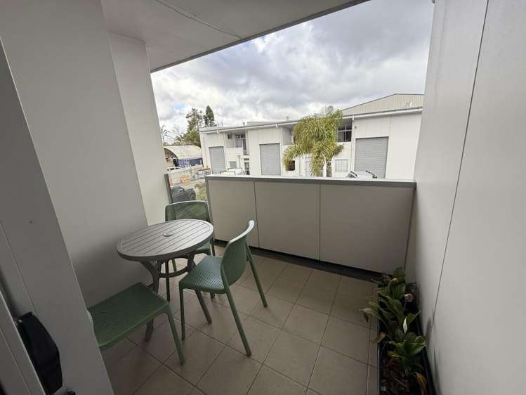 2/6 Loft Place Kumeu_6