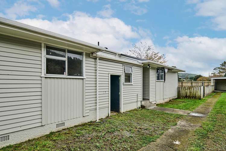6 Orewa Grove Wainuiomata_1