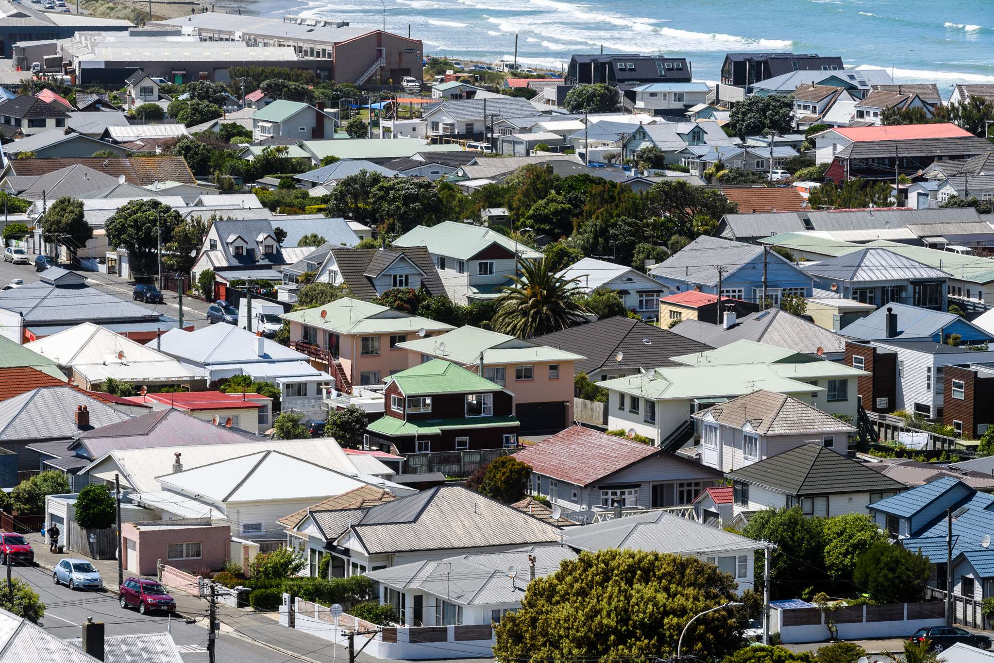 Market outside of Auckland loses its ‘crazy heat’