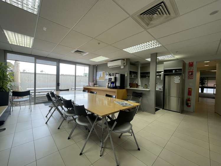 Office/3 Clemow Drive Mount Wellington_4