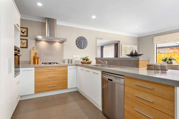 58 Aberdeen Crescent Wattle Downs_3