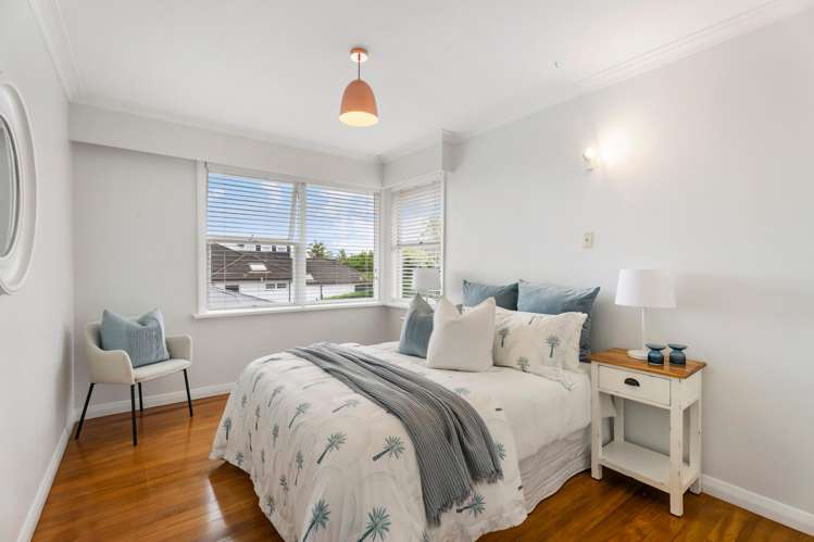 28 Glen Atkinson Street St Heliers_14