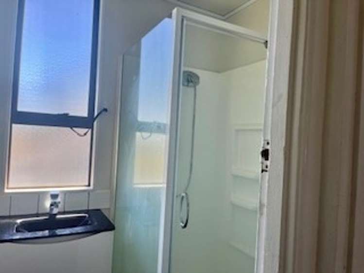 3/53A Pleasant Road Glen Eden_6