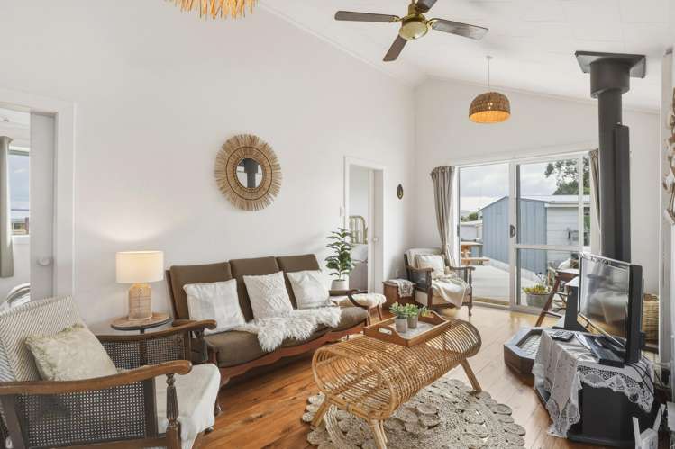 12 Kerr Street Karitane_3