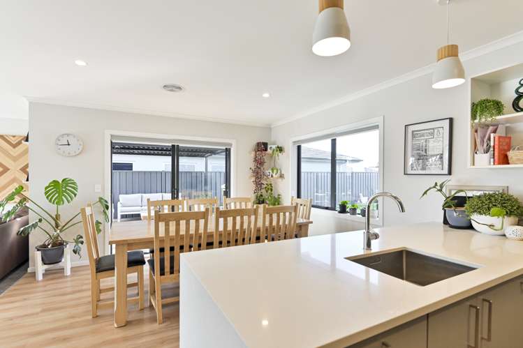 5 Hikawera Drive Frimley_14