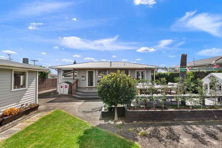 10 Edgerton Road Te Atatu Peninsula_18