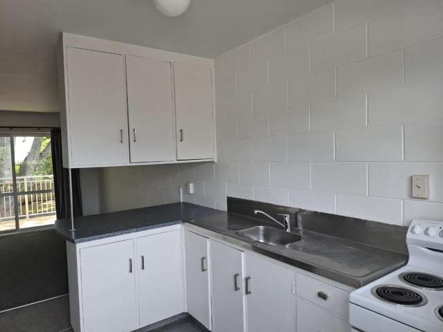 2/5 Kitchener Street 1055_4