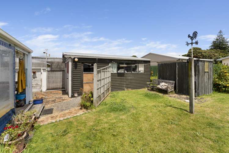 2 Colenso Place Otaki Beach_18