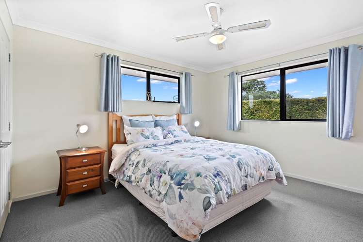 21 Pyle Road East One Tree Point_14