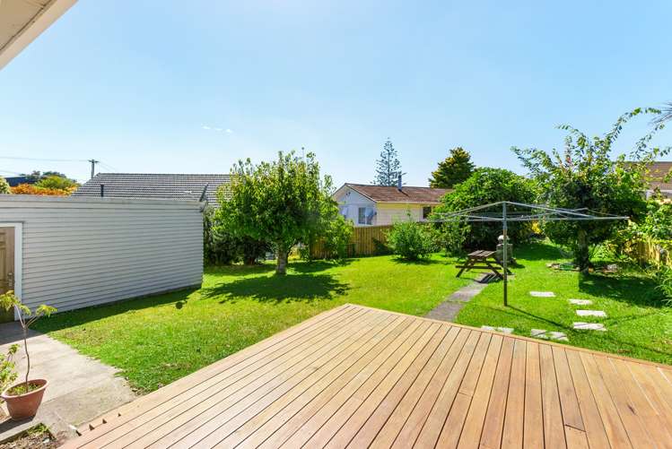 11 Te Atatu Road Te Atatu South_12