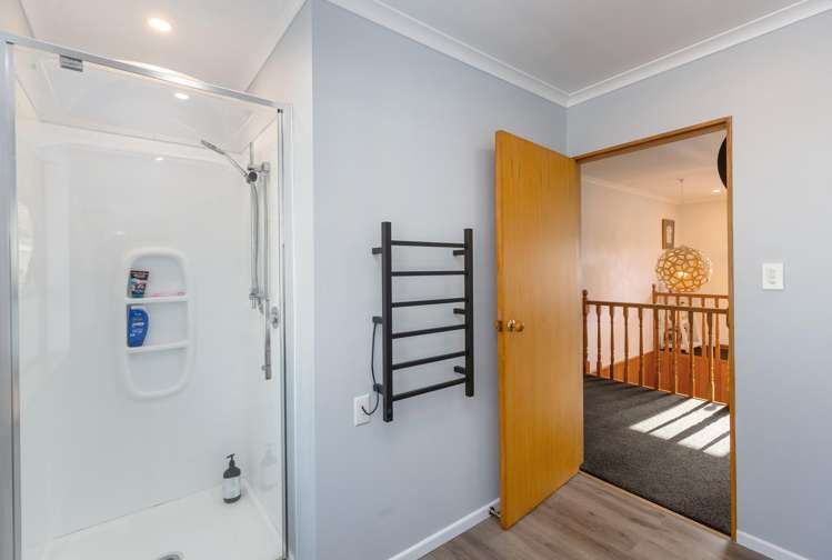 55 Moeraki Road Maoribank_39