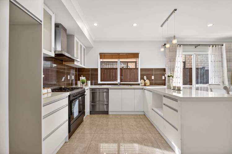 10 Shandon Street Flat Bush_15