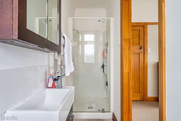 22 Bouverie Street Petone_9