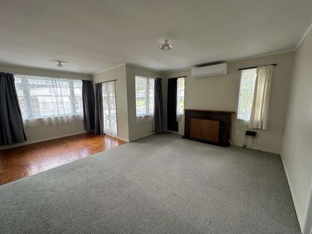 16 Silverstream Road 11600_1