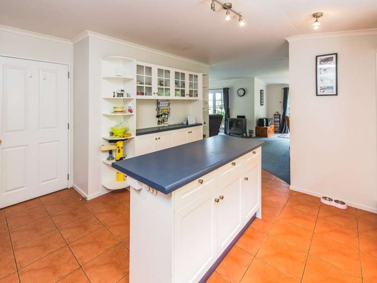 13 Sandy Lane Otamatea_6