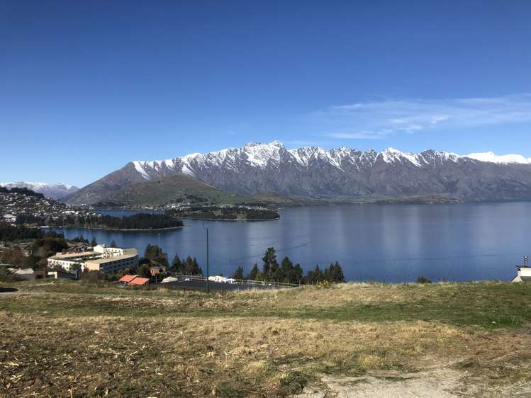 3 Manata Lane Fernhill/Sunshine Bay_7