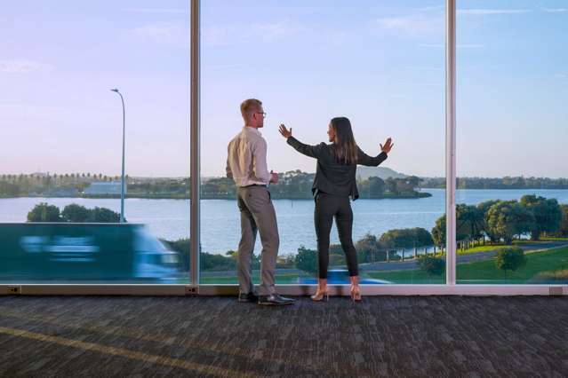 TOP FLOOR LANDMARK OFFICE