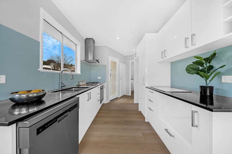 29 Mack Place Papakura_18