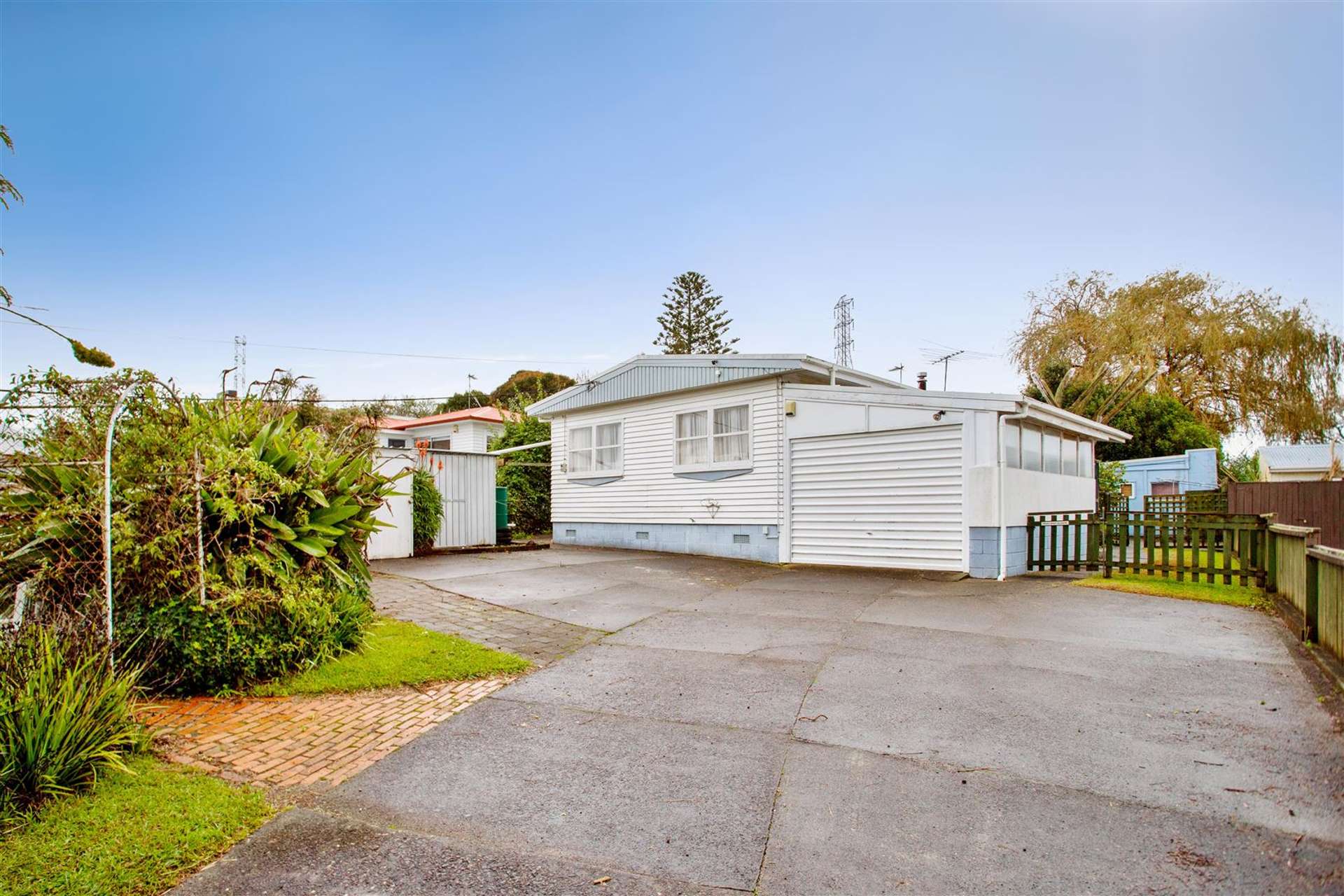 128 Archibald Road Kelston_0