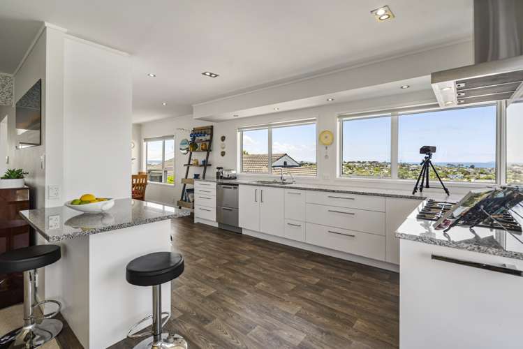 22 Summit Drive Torbay_9