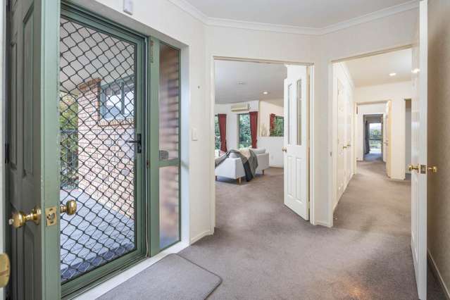 12 Fairburn Place Leamington_1