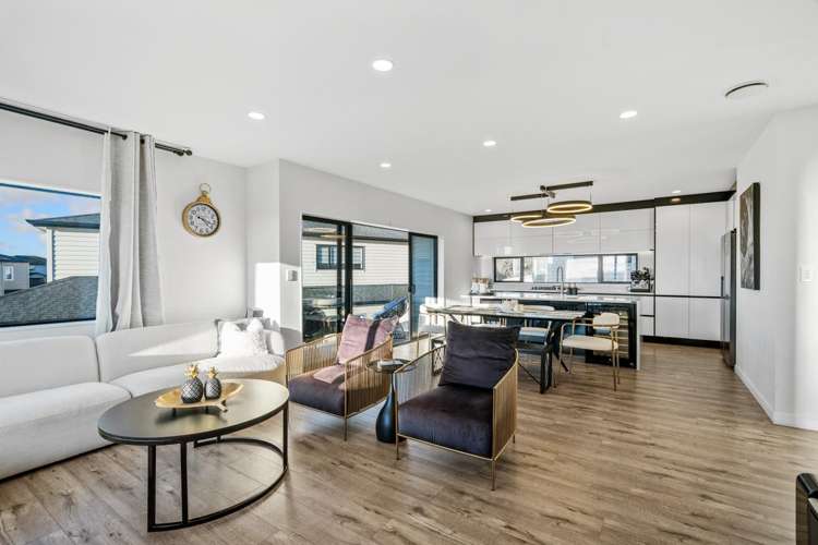 23 Gospel Heights Flat Bush_13