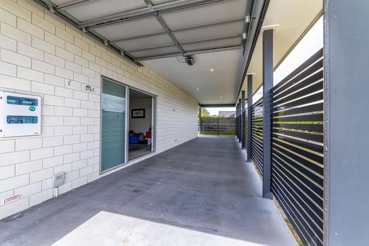 15 Alan Livingston Drive Cambridge_23