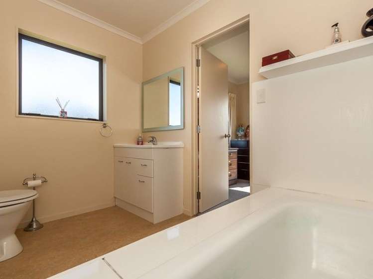 361 Whales Line Marton_16