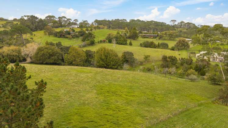 37 Lloyd Road Riverhead_18