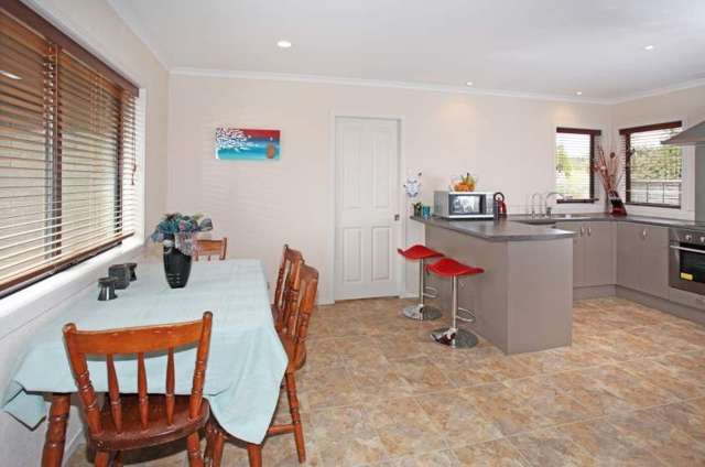 1 Lough Bourne Drive Pukekohe_4