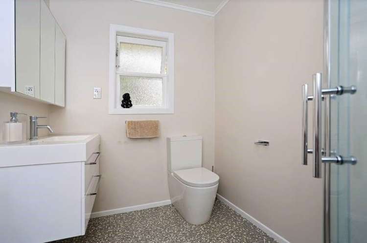 60 Neil Avenue Te Atatu Peninsula_13