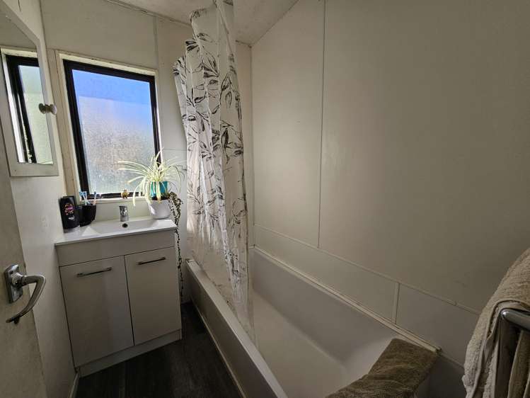 11 Guy Avenue Levin_7