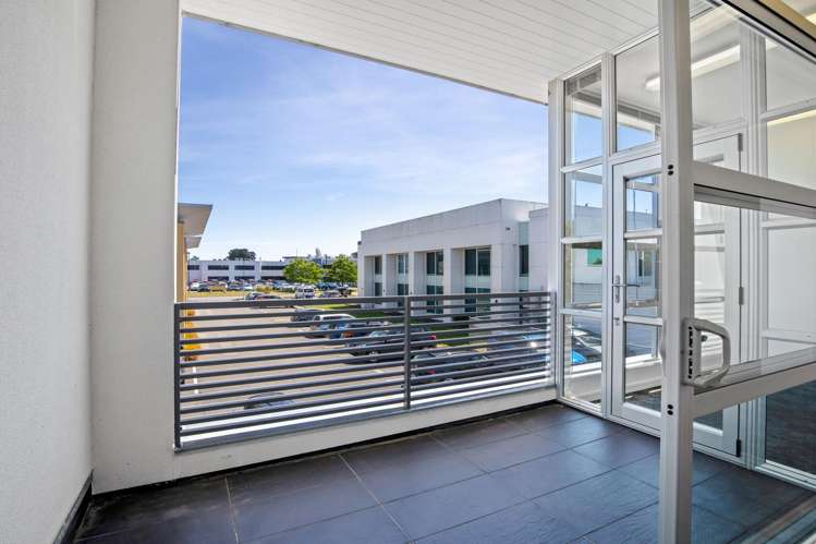 1/27a Sir William Pickering Drive Burnside_14